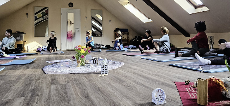 myyoga-retreat-boltenmuehle-yogasession